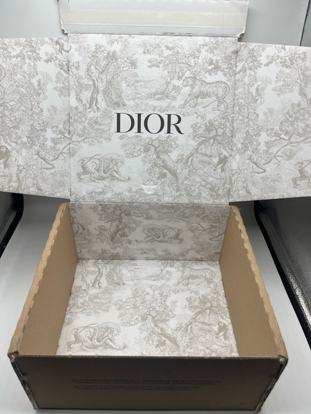 Dior Toiletries and Cosmetic Pouch Box Pouch Samples and Shopping Bag - Picture 11 of 11